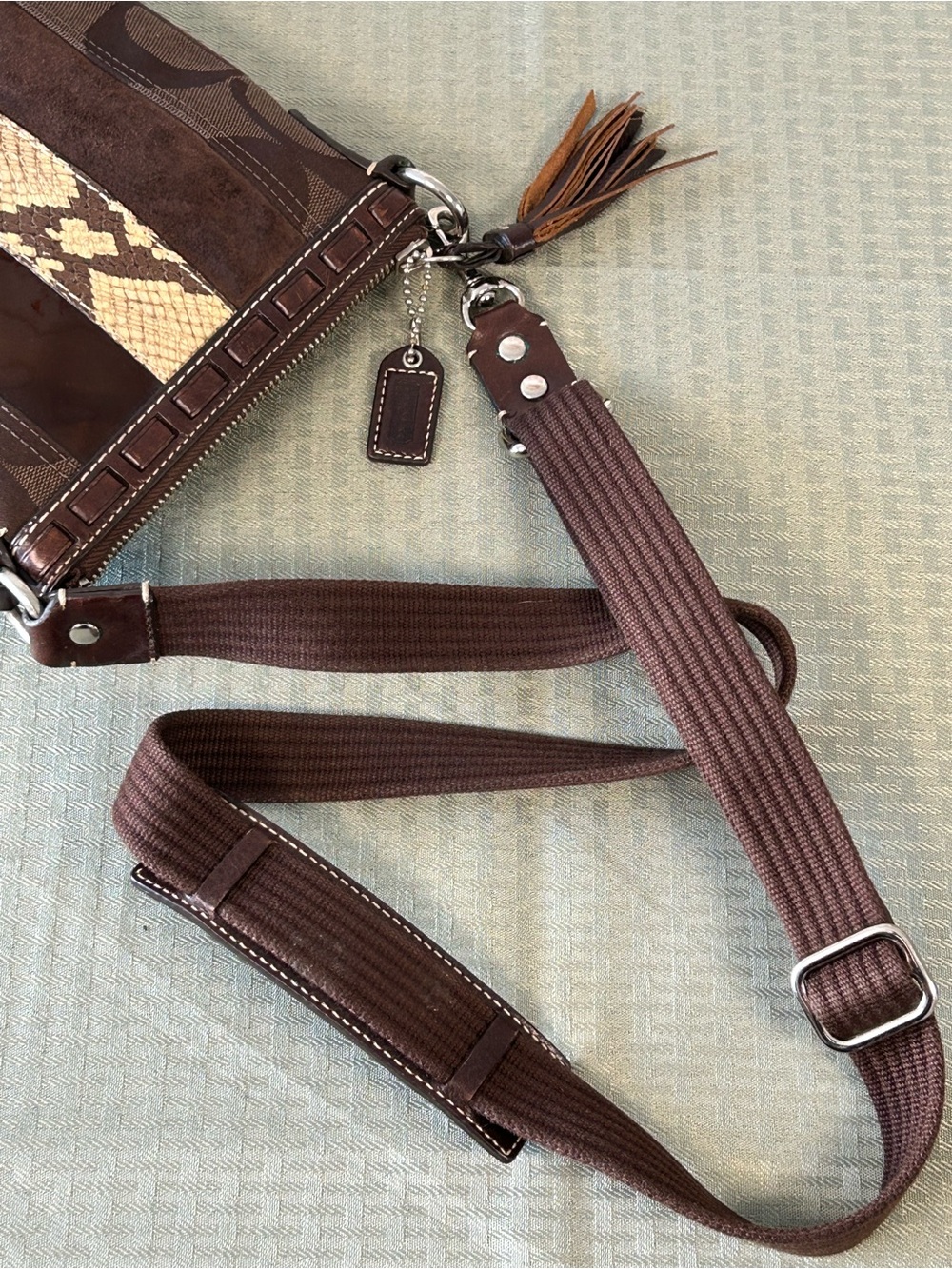 COACH 2006 Vintage Hamptons Python Trimmed Signature Swing Pack 😍❤️‍🔥 - Picture 11 of 17